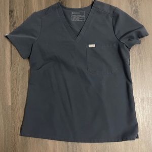 Figs Slim Catarina One-Pocket Scub Top